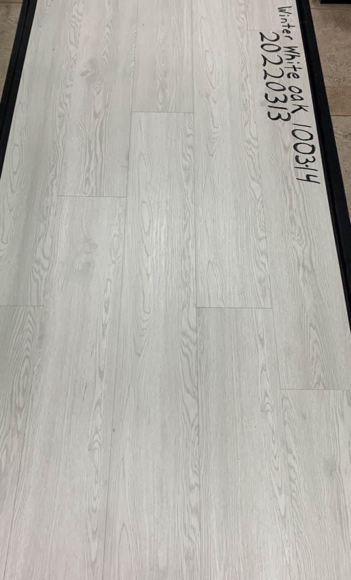 Winter White Oak Vinyl Flooring Planks Waterproof Basement Office Floor